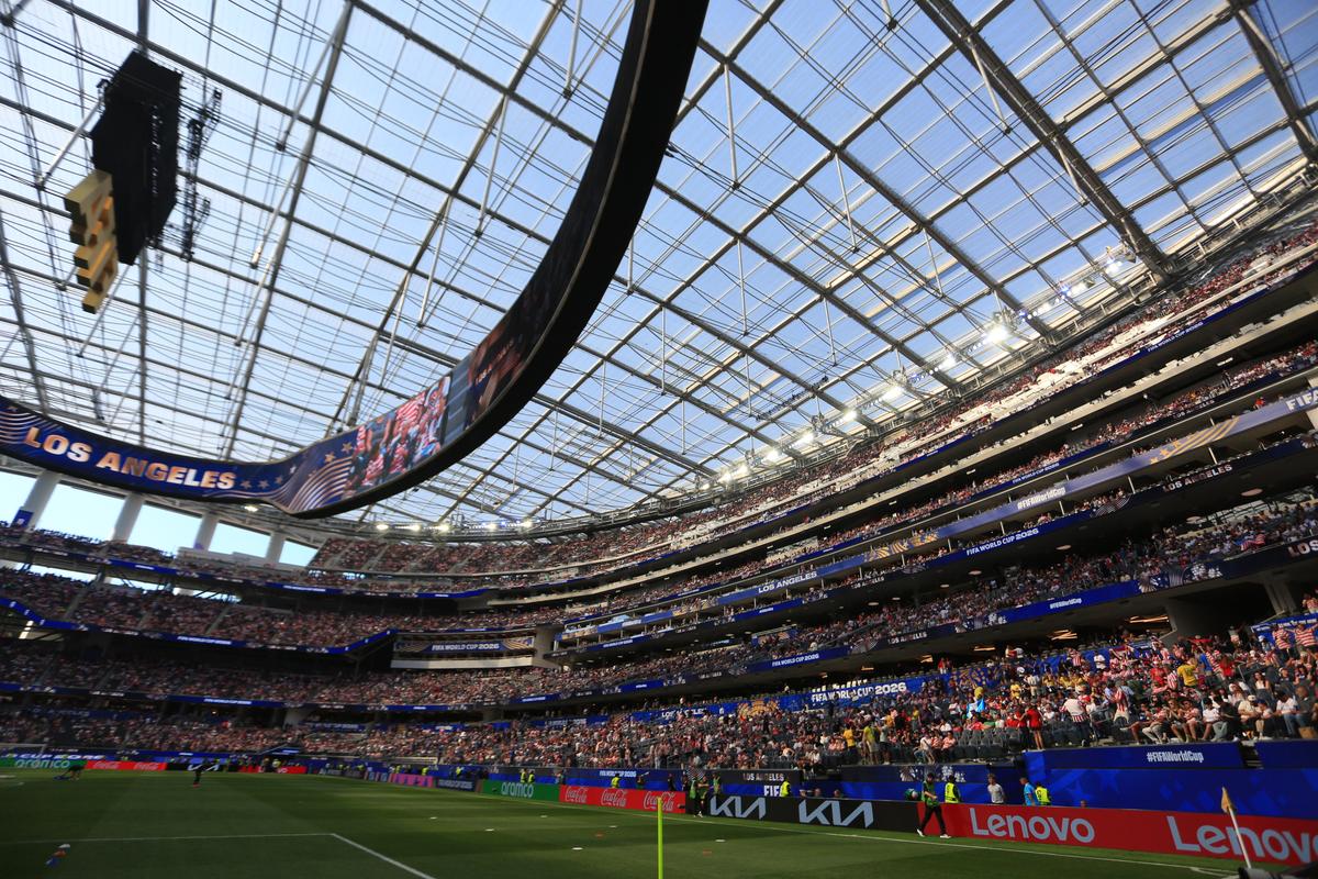 Imagini cu arena SoFi din Los Angeles 2
