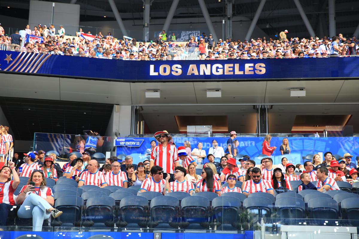 Imagini cu arena SoFi din Los Angeles 2