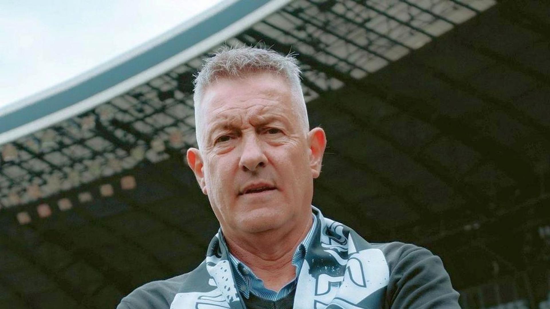 Cristiano Bergodi pe marginea terenului în timpul unui meci U Cluj, discutând strategia pentru play-off Superliga. | sursa foto: Gazeta Sporturilor