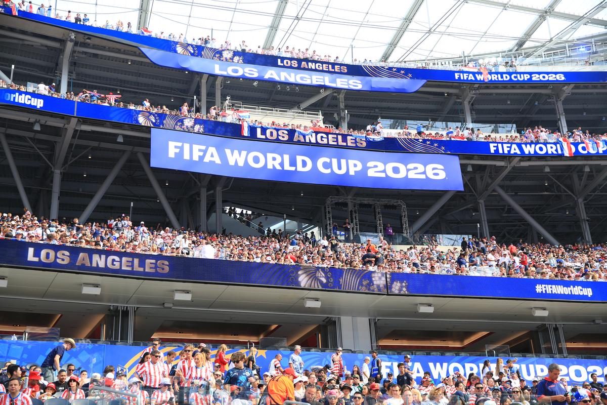 Imagini cu arena SoFi din Los Angeles 2
