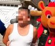 L-au săltat Maple și Clutch! Polițiștii s-au costumat în mascotele Cupei Mondiale pentru a captura un traficant de droguri