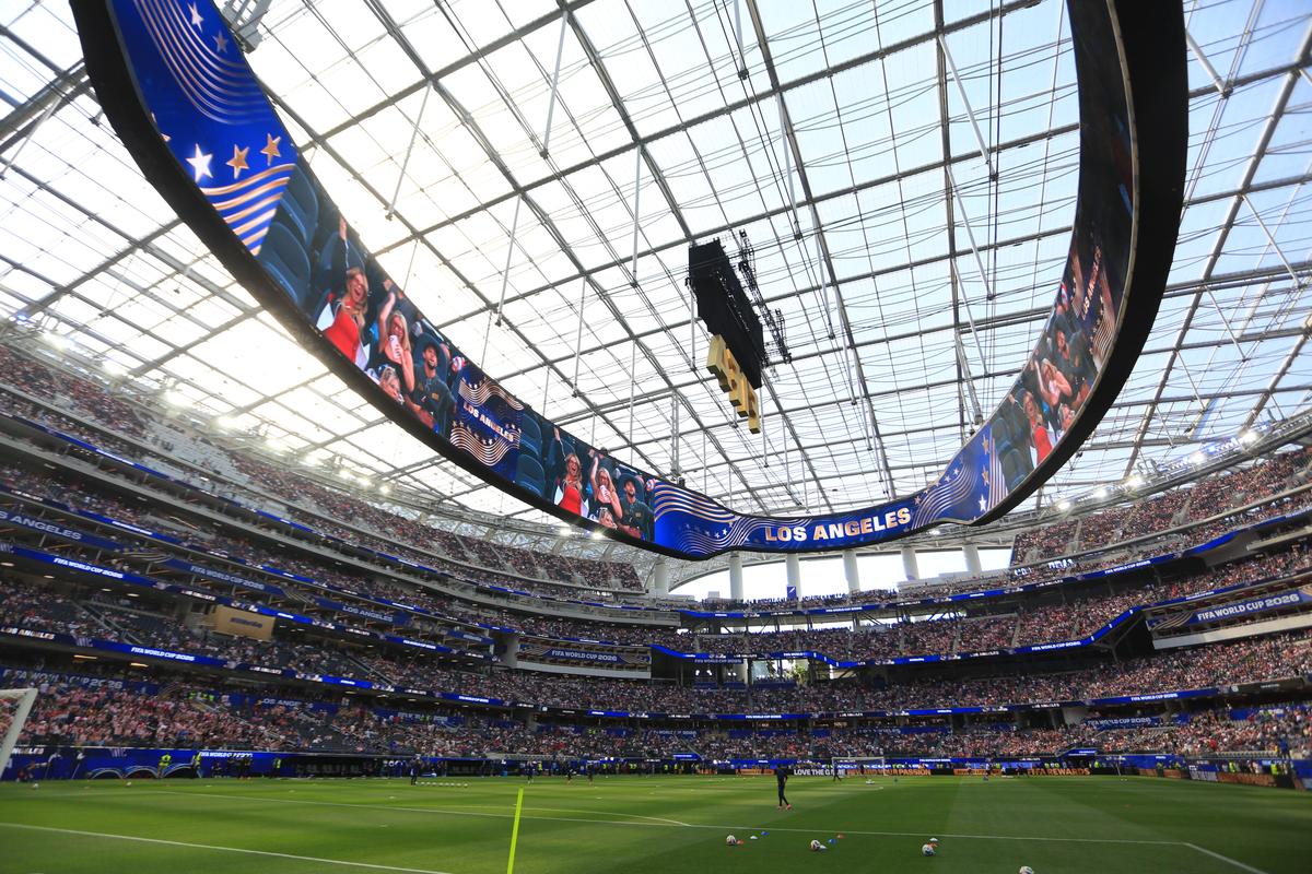 Imagini cu arena SoFi din Los Angeles 2
