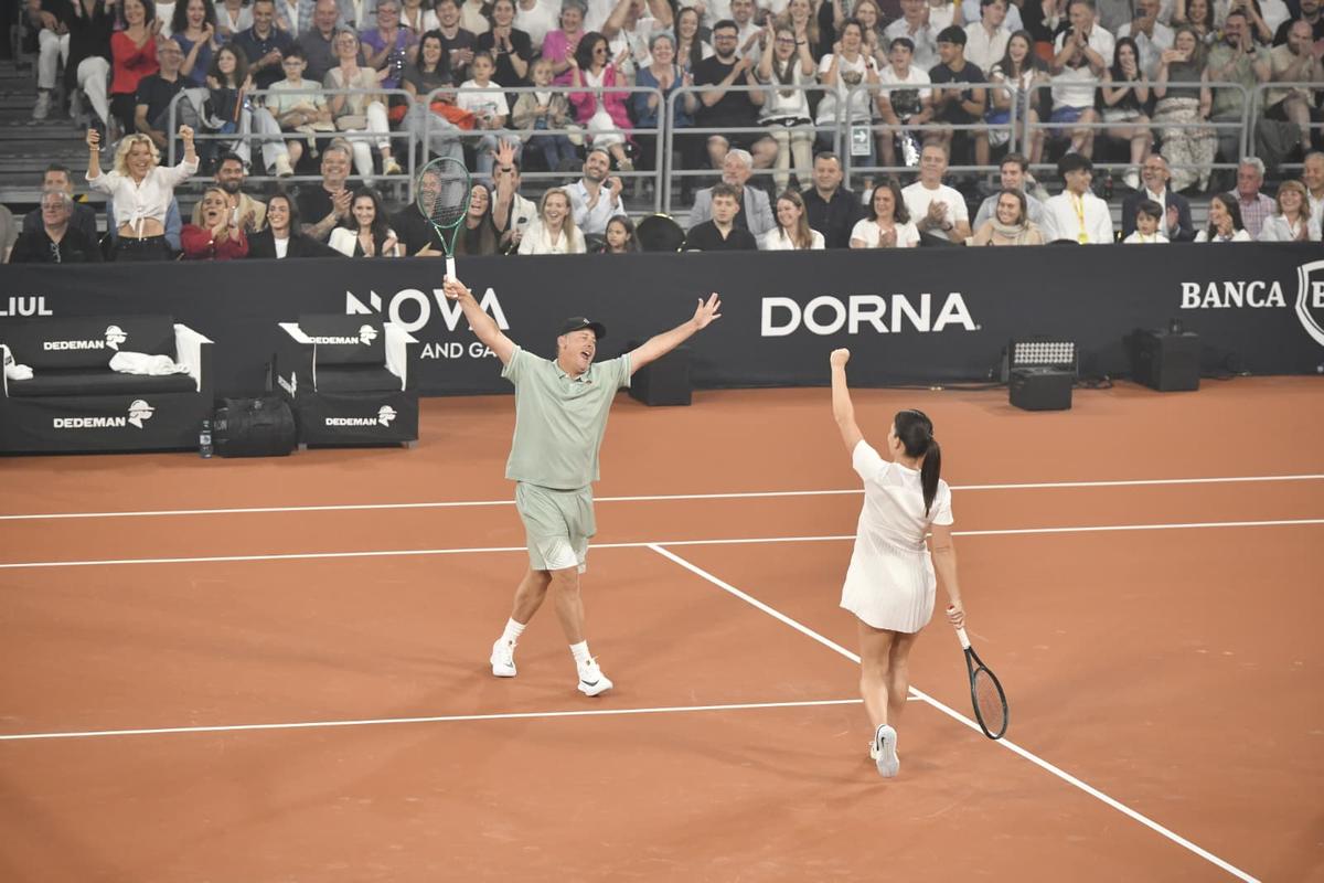 Discursul Simonei Halep nu se putea încheia într-un mod mai emoționant: „Vreau să rămâneți puțin în picioare!”