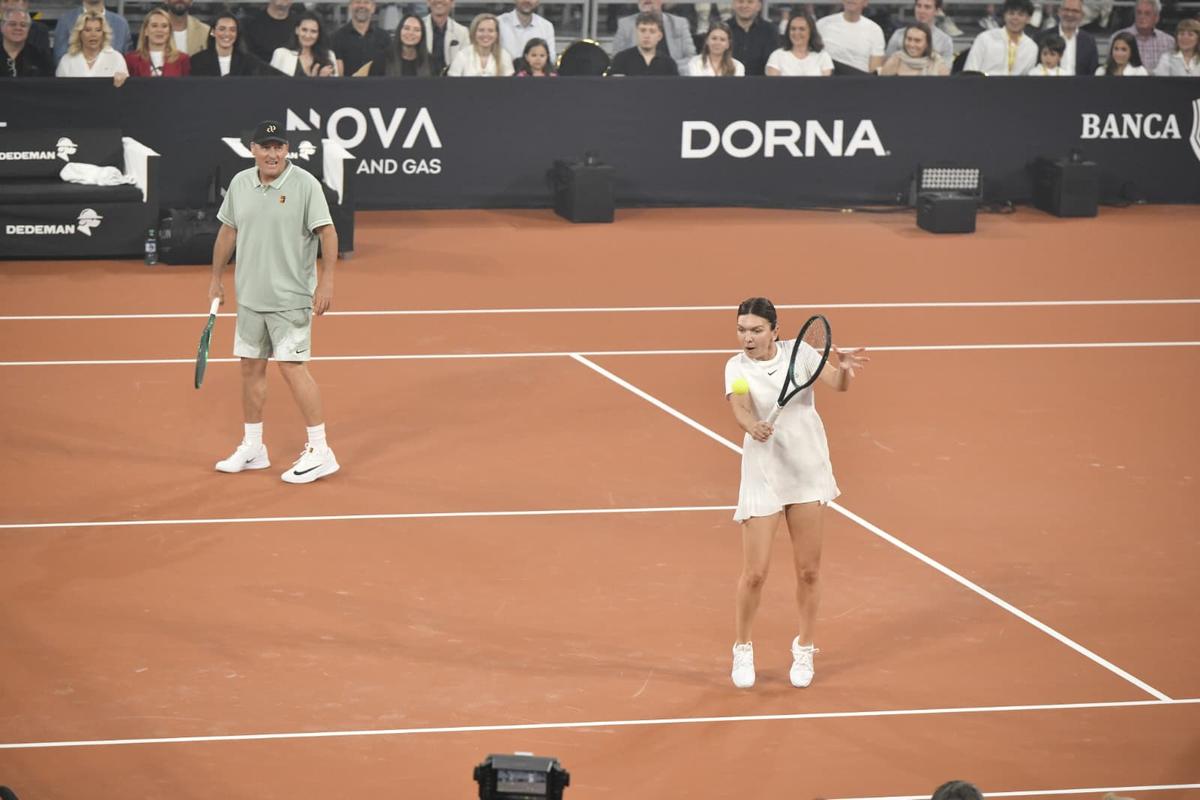 Discursul Simonei Halep nu se putea încheia într-un mod mai emoționant: „Vreau să rămâneți puțin în picioare!”