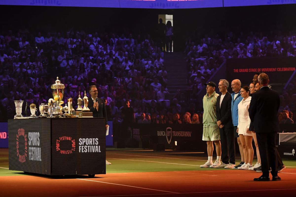 Discursul Simonei Halep nu se putea încheia într-un mod mai emoționant: „Vreau să rămâneți puțin în picioare!”