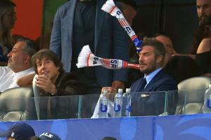 I l-a aruncat în cap lui Beckham! Reporterul GSP era la 3 metri distanță și a surprins întreaga scenă ciudată, la SUA - Paraguay