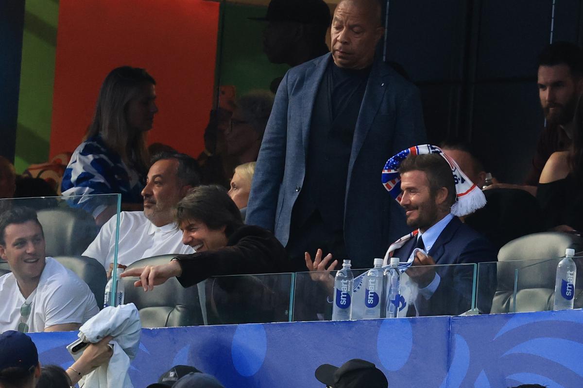 I l-a aruncat în cap lui Beckham! Reporterul GSP era la 3 metri distanță și a surprins întreaga scenă ciudată, la SUA - Paraguay