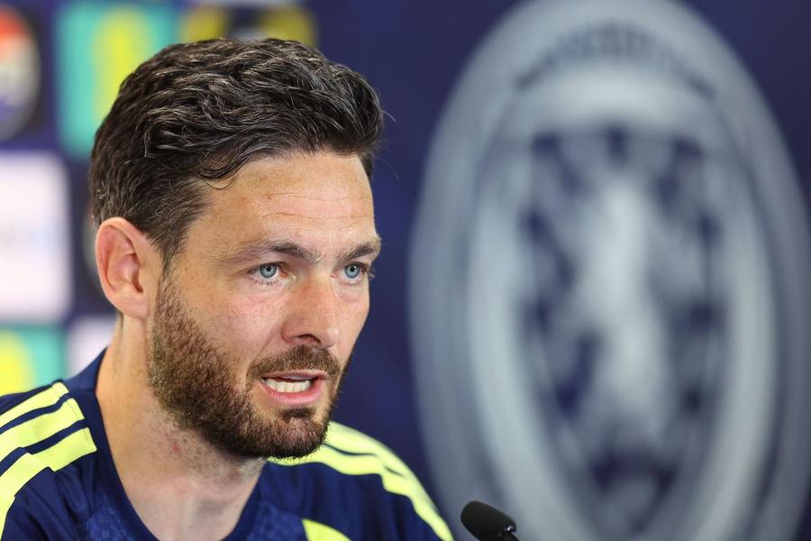 Craig Gordon era zâmbitor marți, la conferința de presă susținută de naționala Scoției la Charlotte / Foto: GetyImages Și-a riscat viața pentru a-și împlini visul american » Povestea celui mai în vârstă jucător la acest Mondial