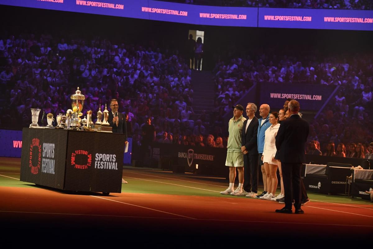 Discursul Simonei Halep nu se putea încheia într-un mod mai emoționant: „Vreau să rămâneți puțin în picioare!”
