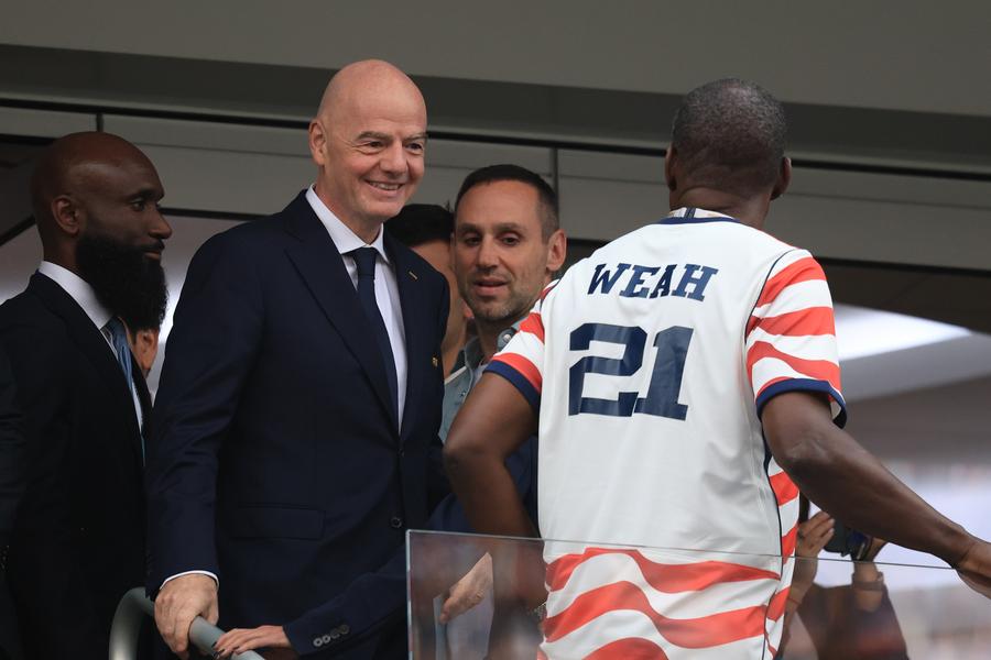 Gianni Infantino, președintele FIFA FOTO: Ionuţ Iordache (GSP) Alt editorial nimicitor: „Aceasta este FIFA lui Infantino, bufonul zâmbitor. Pentru șarlatanul arogant, suntem cu toții acolo pentru a fi jefuiți și în pauzele de hidratare!”