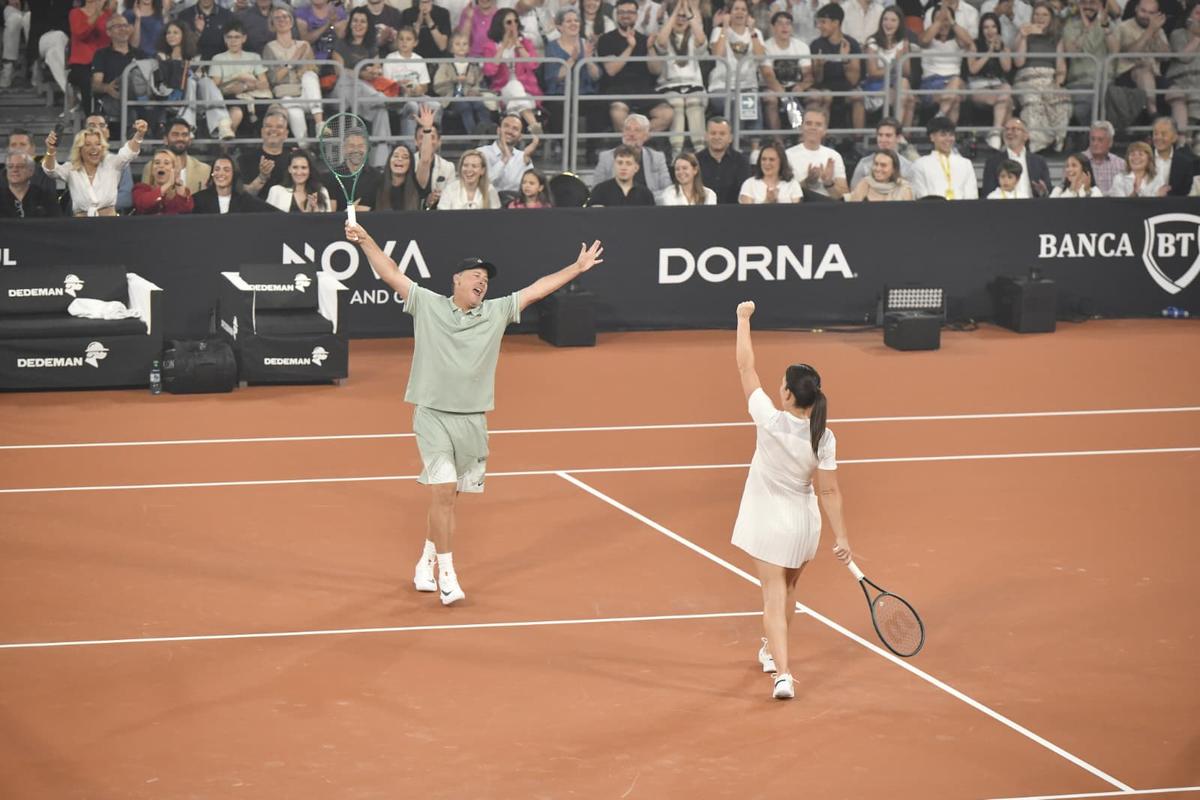 Discursul Simonei Halep nu se putea încheia într-un mod mai emoționant: „Vreau să rămâneți puțin în picioare!”