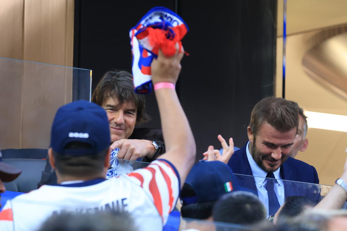 I l-a aruncat în cap lui Beckham! Reporterul GSP era la 3 metri distanță și a surprins întreaga scenă ciudată, la SUA - Paraguay