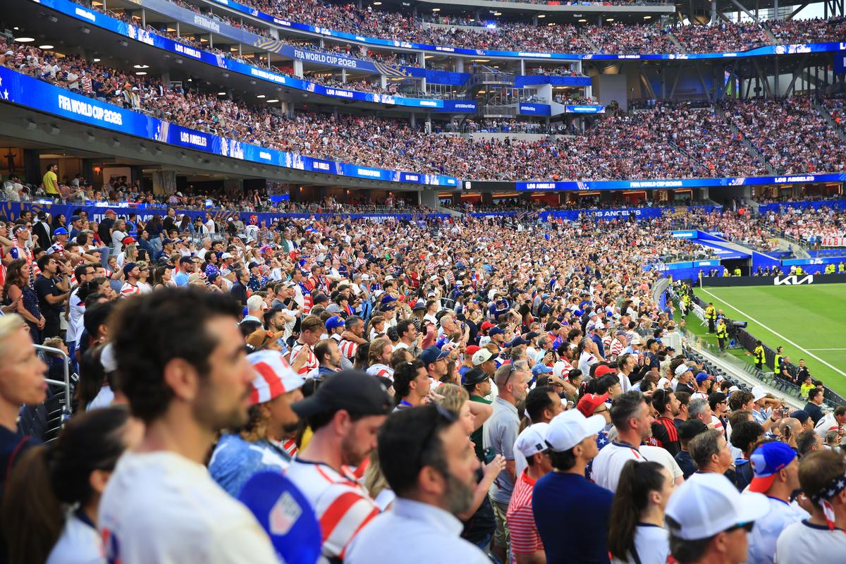 Imagini cu arena SoFi din Los Angeles 2
