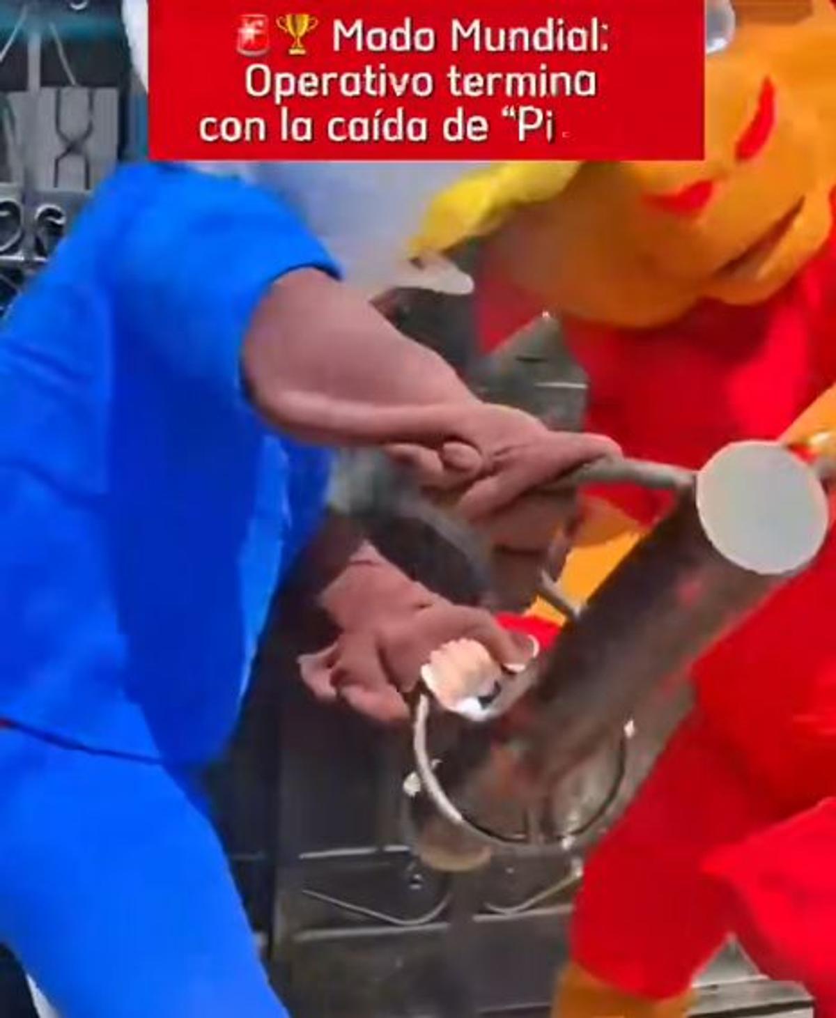 L-au săltat Maple și Clutch! Polițiștii s-au costumat în mascotele Cupei Mondiale pentru a captura un traficant de droguri