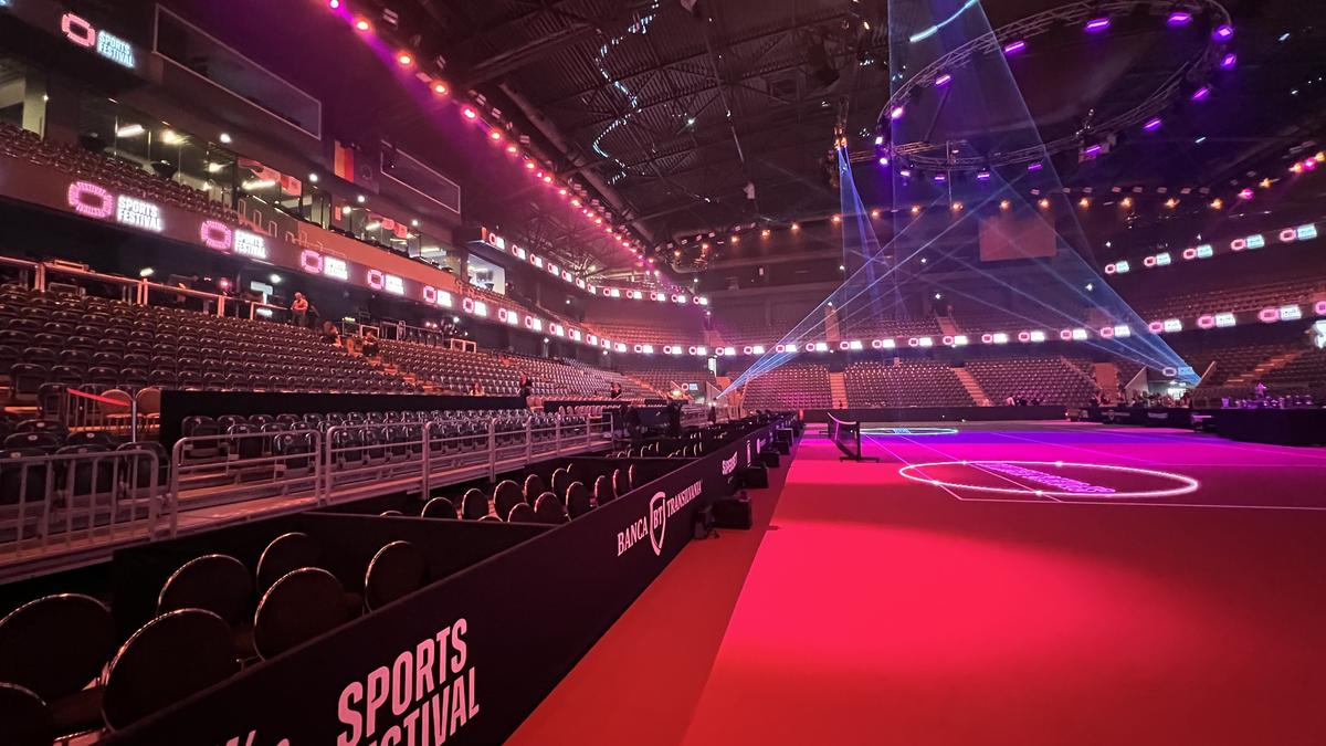 Bătaie de joc la Sports Festival: locurile de la masa presei, cedate VIP-urilor! Jurnaliștii, forțați să se descurce fără mese
