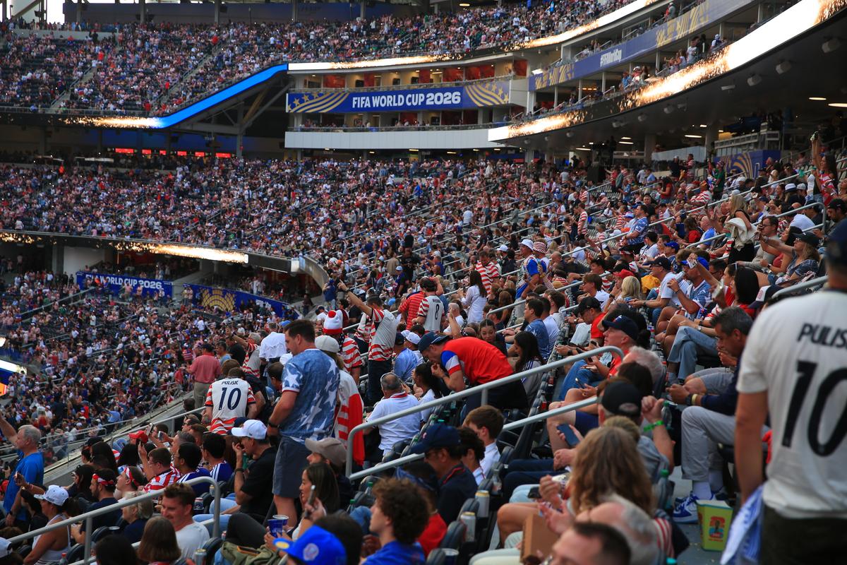 Imagini cu arena SoFi din Los Angeles 2