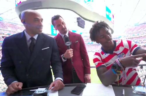 Speed, alături de Thierry Henry și Zlatan Ibrahimovic // captură din transmisiunea proprie a lui Speed