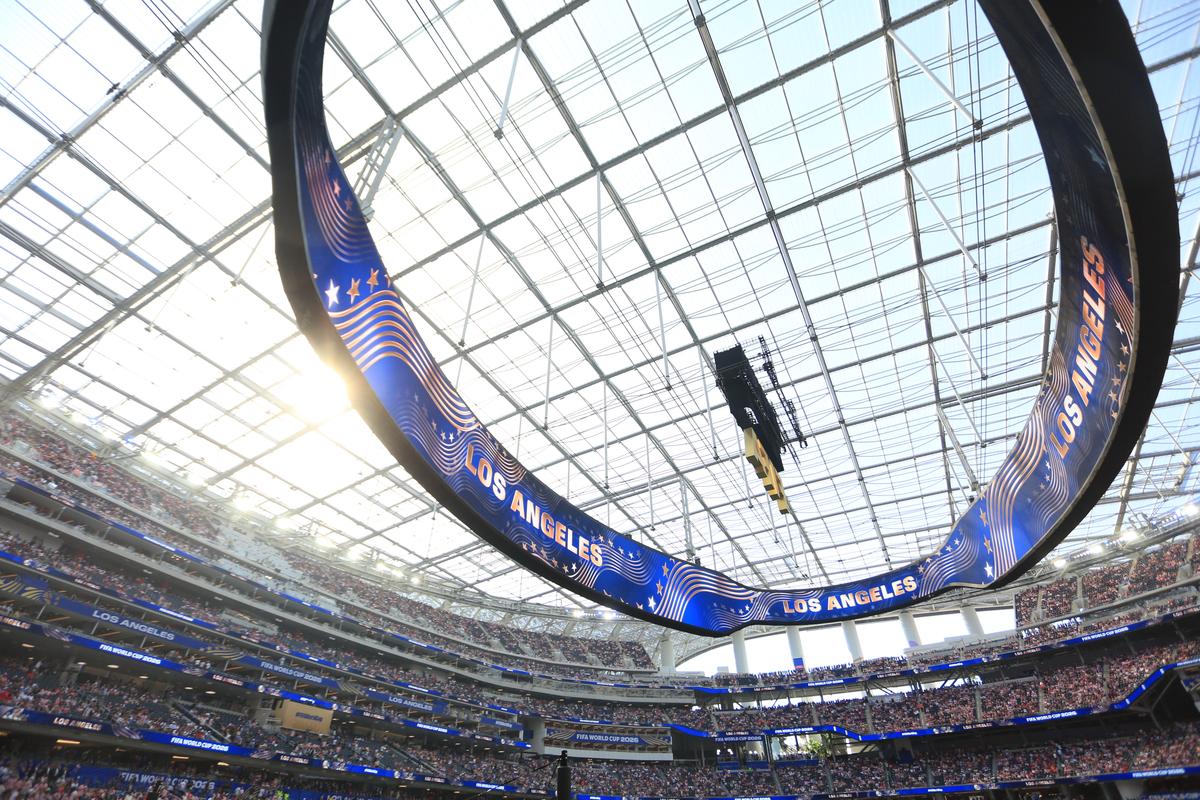 Imagini cu arena SoFi din Los Angeles 2