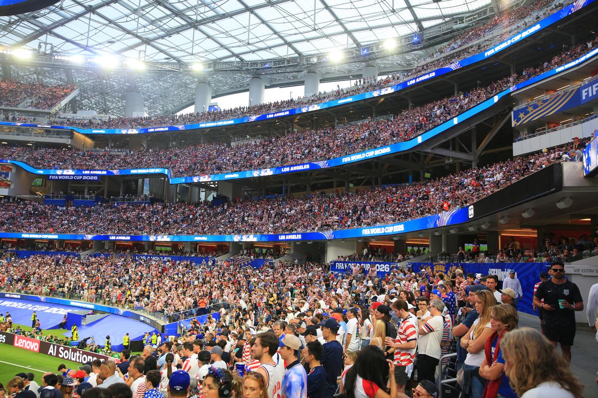 Imagini cu arena SoFi din Los Angeles 2