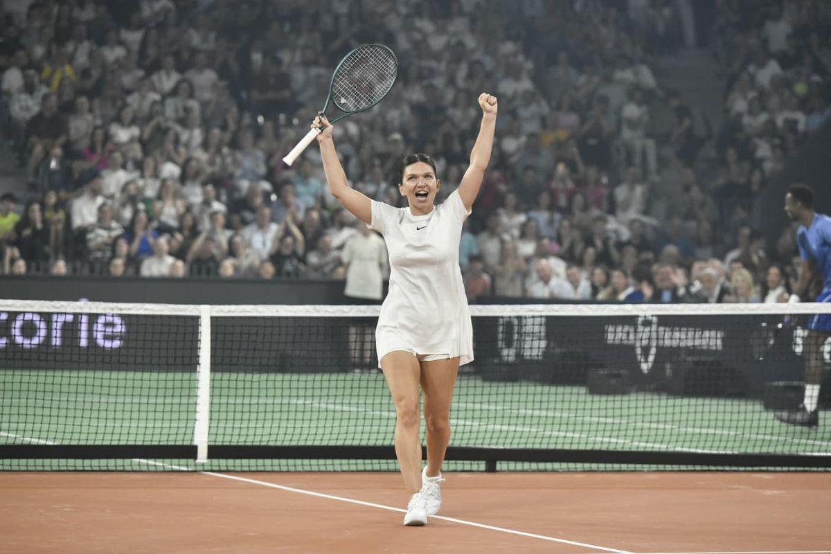 Simona Halep s-a retras din tenis cu un spectacol grandios! Ultimul discurs al campioanei: „Mulțumesc familiei, care mi-a fost mereu alături”