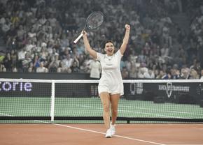 Simona Halep s-a retras din tenis cu un spectacol grandios! Ultimul discurs al campioanei: „Mulțumesc familiei, care mi-a fost mereu alături”