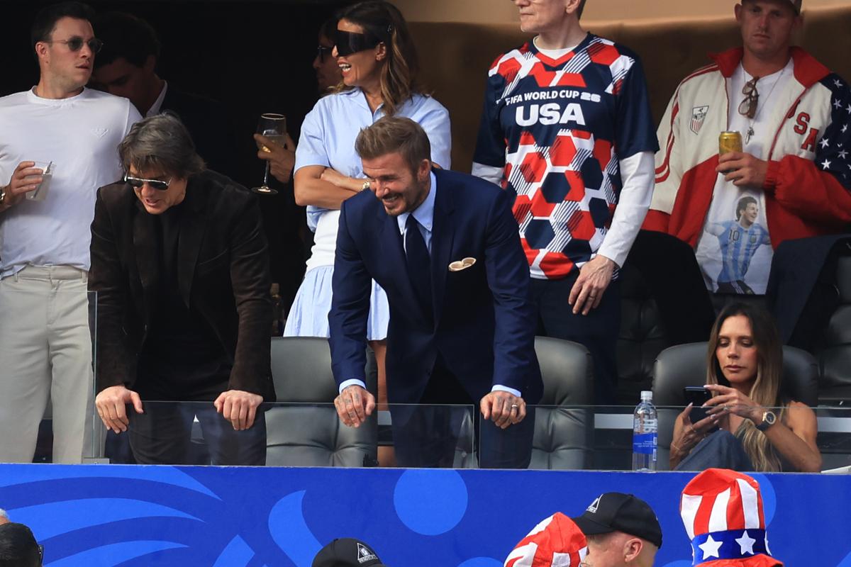 I l-a aruncat în cap lui Beckham! Reporterul GSP era la 3 metri distanță și a surprins întreaga scenă ciudată, la SUA - Paraguay