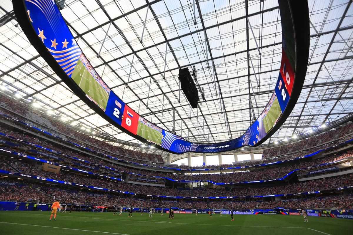 Imagini cu arena SoFi din Los Angeles 2