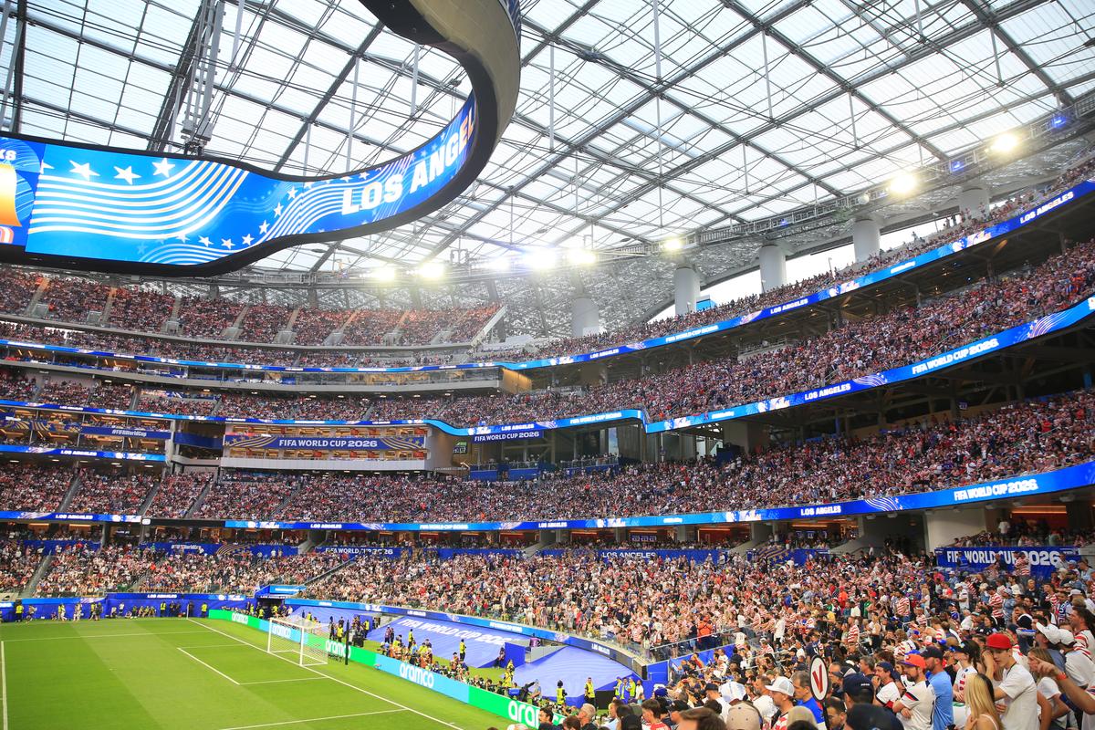 Imagini cu arena SoFi din Los Angeles 2