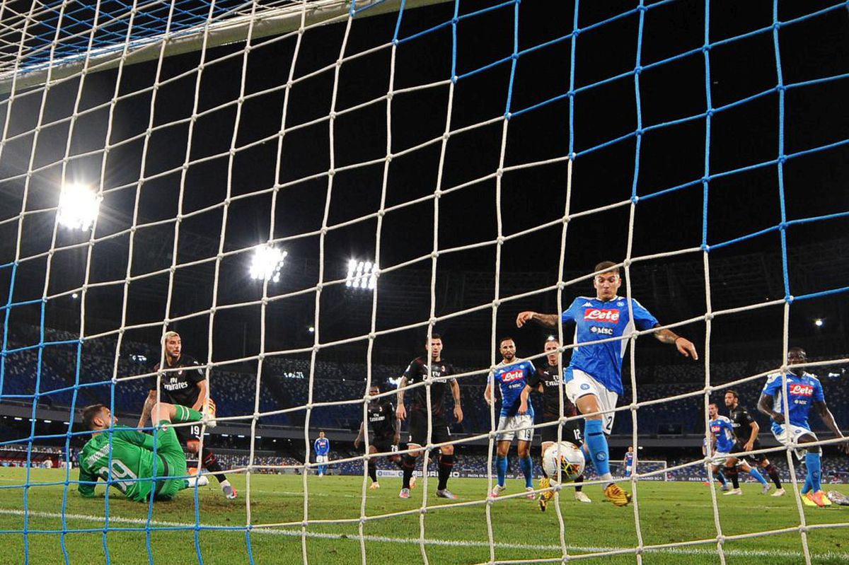 NAPOLI - AC MILAN 2-2 // FOTO Meci spectaculos în Serie A, cu 4 goluri și un „roșu” » Rezumatul VIDEO