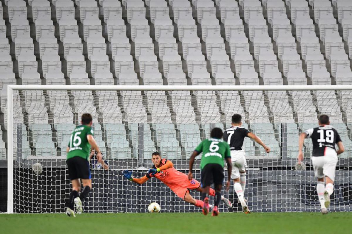 Epidemie de penalty-uri: Serie A are recodul european, aproape o treime pentru henţuri!