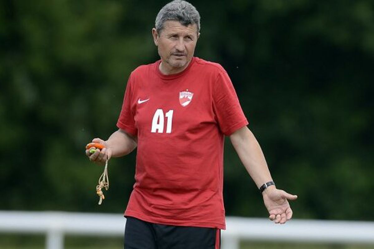 UPDATE Dinamo schimbă antrenorul! Mulțescu și Țălnar pot prelua echipa: „Nu-mi trebuie niciun ban”