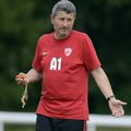 Dinamo schimbă antrenorul! Mulțescu și Țălnar pot prelua echipa