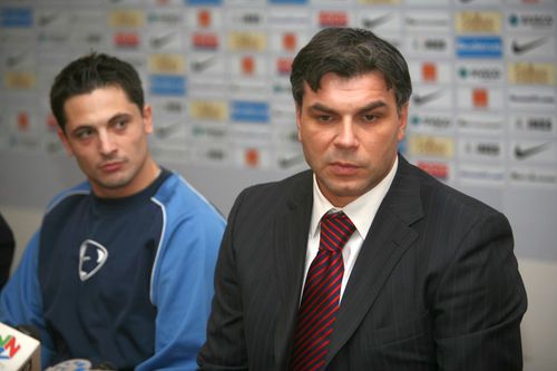 Cosmin Olăroiu și Mirel Rădoi, într-o imagine de arhivă