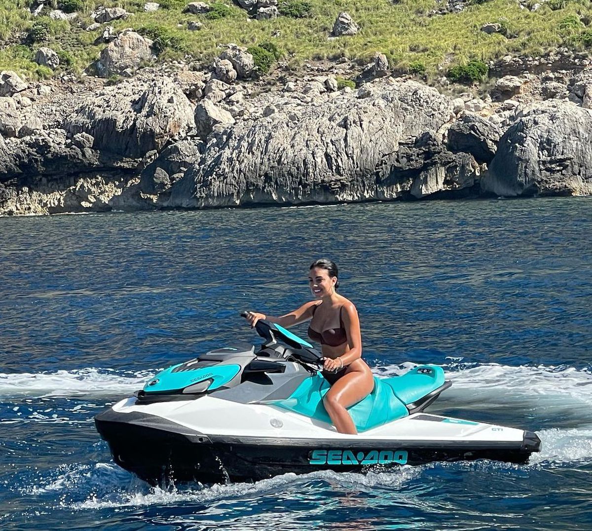 Cristiano Ronaldo uită de EURO 2020 în Mallorca » Cum arată iahtul de lux al portughezului