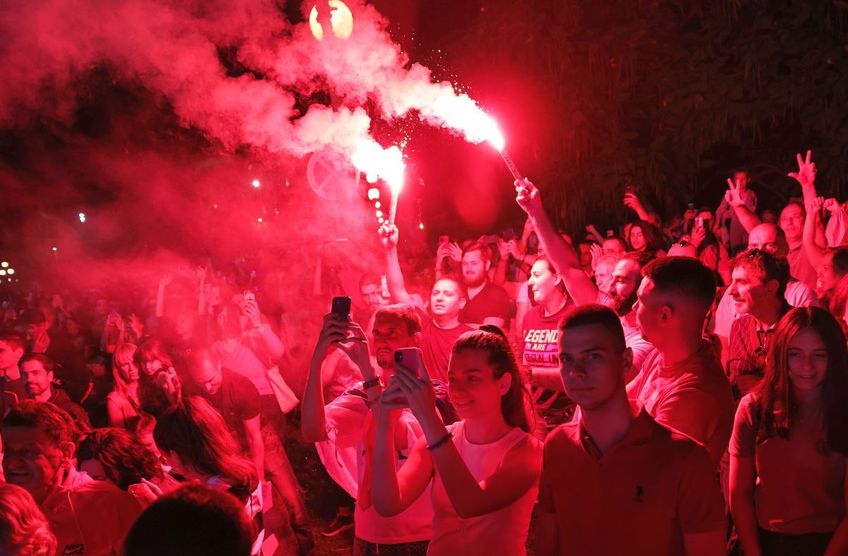 Fanii au venit să-l sărbătorească pe  Novak Djokovic // FOTO: Guliver/GettyImages