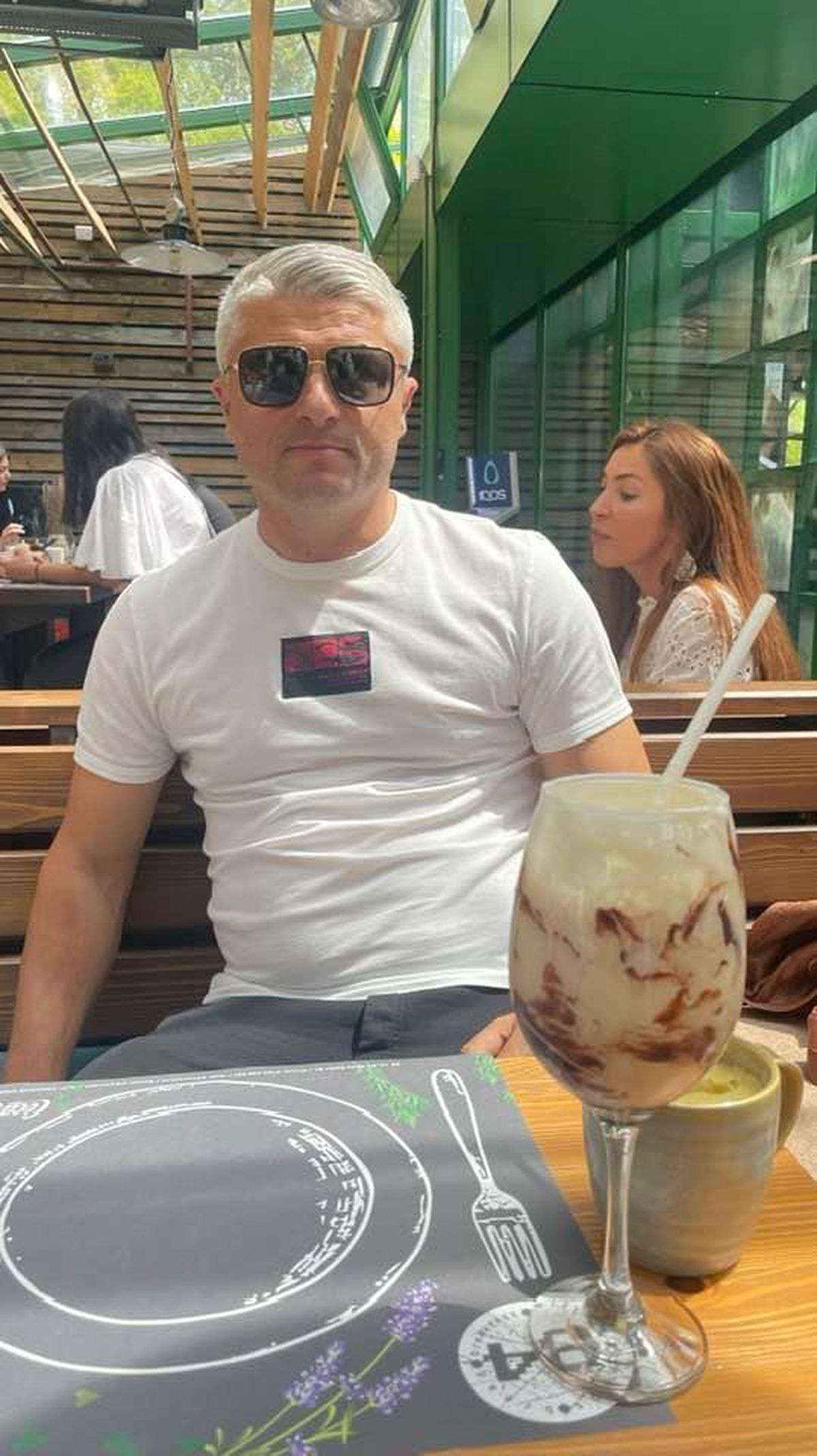 Fosta soție a lui Stelian Carabaș, fiica milionarului Dumitru Cușu, se iubește cu un fost fotbalist