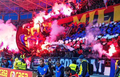 Ultrașii Stelei fac totul pentru a o bloca disputarea meciului FCSB - Dinamo în Ghencea! Jan Pavel anunță: „Oamenii vor să se lege de porți, să are terenul sau să sară pe gazon!”