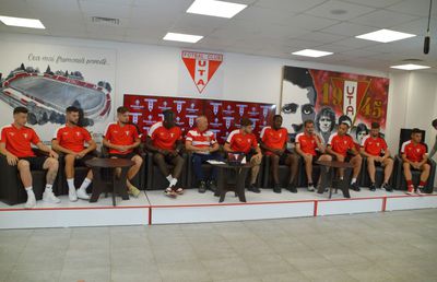 UTA și-a prezentat azi noile transferuri » Abia au intrat în poză 