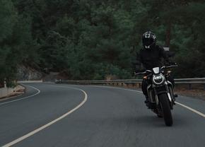 Alege căștile de motocicletă potrivite pentru siguranță și confort
