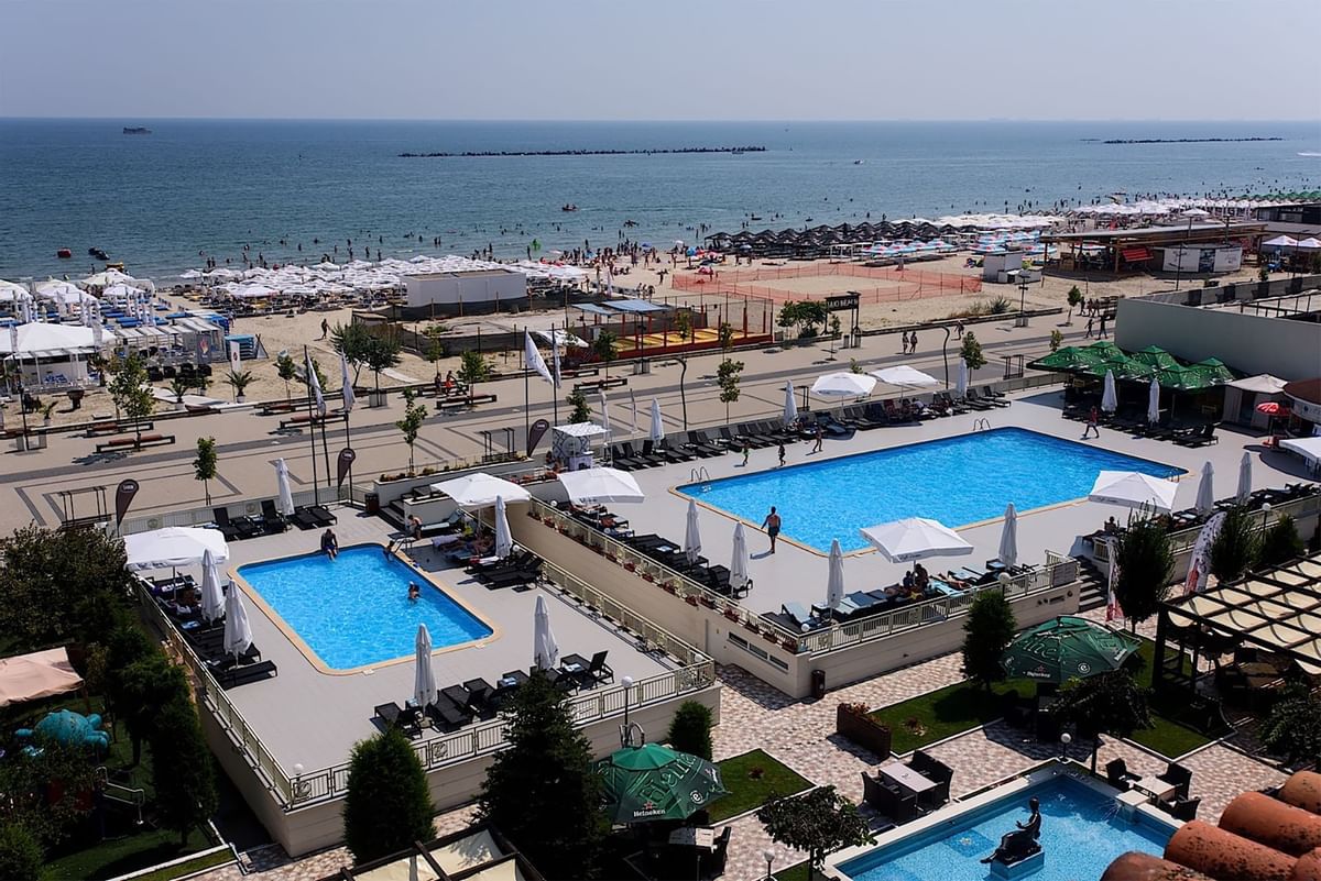 Cât costă o noapte de cazare în hotelul lui Gică Hagi din Mamaia, în plin sezon estival