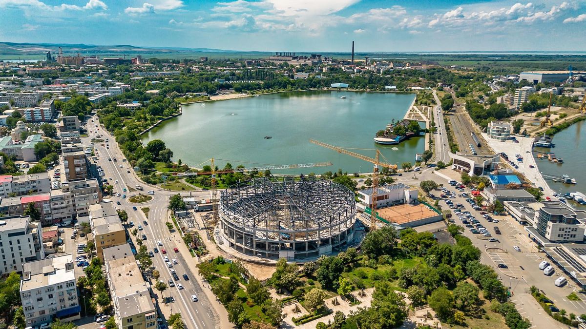 Un OZN prinde contur în România! Imagini FABULOASE cu sala polivalentă de 25 de milioane de euro