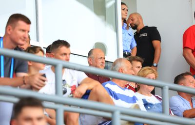 S-a schimbat formula la Rapid » Cine a stat lângă Dan Șucu la primul meci al sezonului