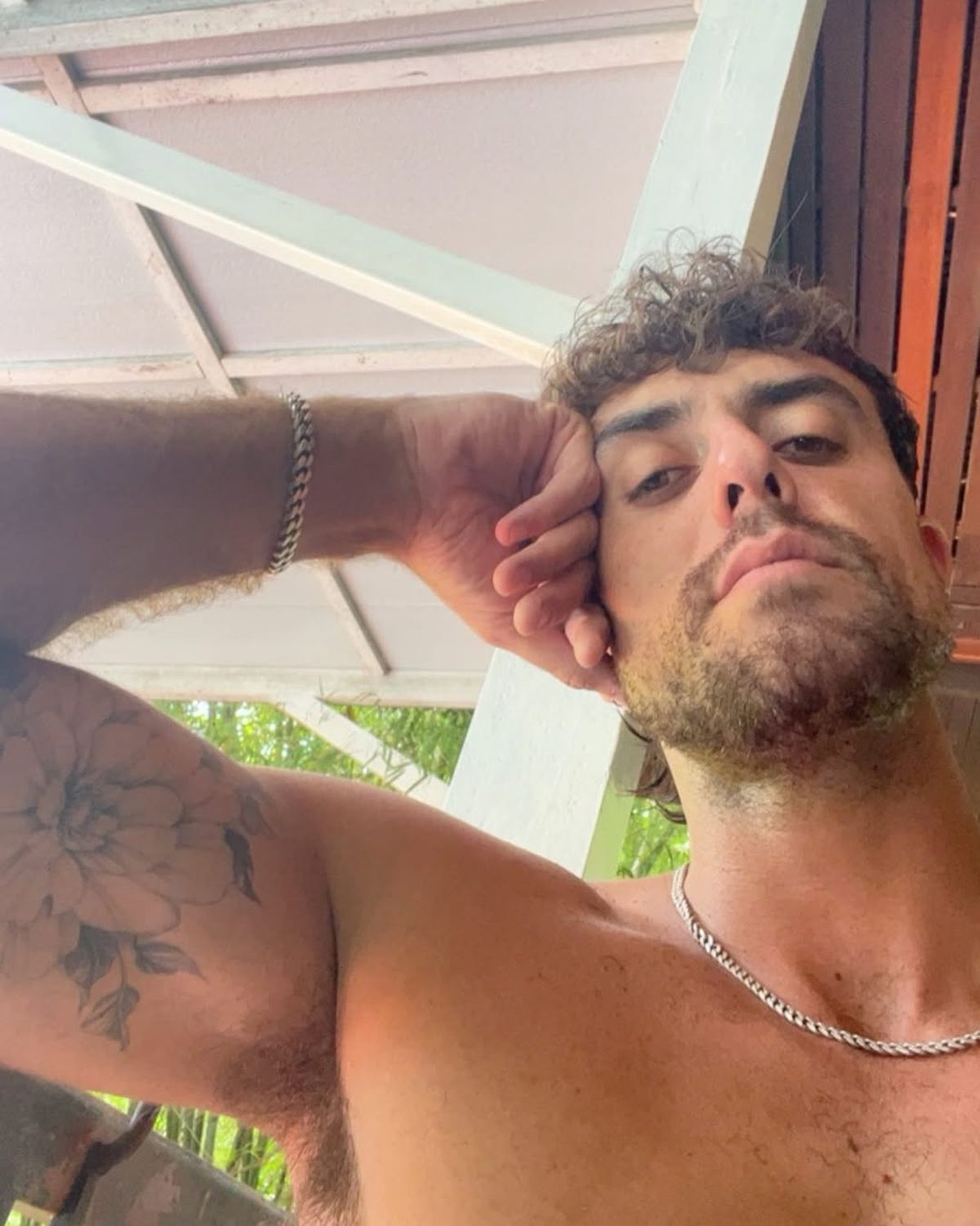 După un an sabatic în care a călătorit cu motocicleta prin India, un baschetbalist româno-israelian a semnat cu U-BT Cluj-Napoca: „Am renunțat la tot”