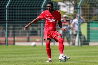 Cum s-a descurcat Josue Homawoo la Standard Liege » Mircea Rednic a tras concluzii după cele 4 meciuri amicale