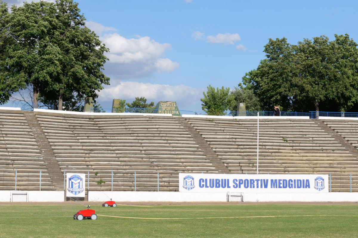 Stadionul cu 30.000 de locuri din drumul către Marea Neagră » Un colos în stare avansată de degradare: imagini excepționale