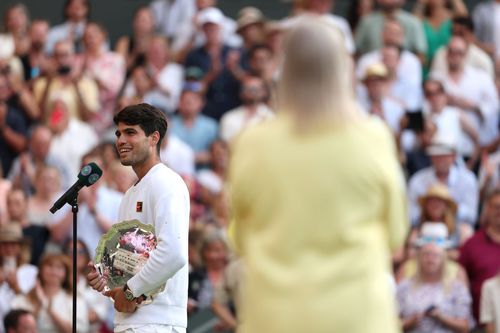 După înfrângerea din finala de la Wimbledon, Carlos Alcaraz a vorbit despre relația cu Jannik Sinner și a adresat o mulțumire specială: „E o onoare”