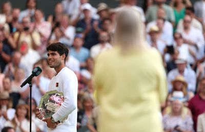 După înfrângerea din finala de la Wimbledon, Carlos Alcaraz a vorbit despre relația cu Jannik Sinner și a adresat o mulțumire specială: „E o onoare”