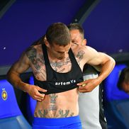 Juri Cisotti și-a dezvăluit tatuajele de pe corp înainte să joace în meciul cu Hermannstadt. Foto: Cristi Preda (GSP.RO)
