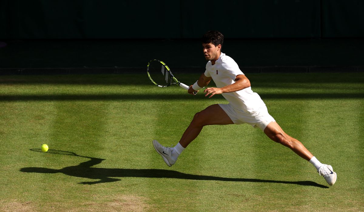 Revanșă pentru Jannik Sinner! Liderul mondial a devenit campion la Wimbledon după ce l-a detronat pe Carlos Alcaraz