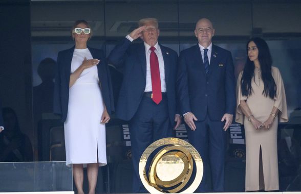 Nemaivăzut! Cu ce a venit Donald Trump la finala Mondialului Cluburilor și ce gest a făcut în momentul intonării imnului